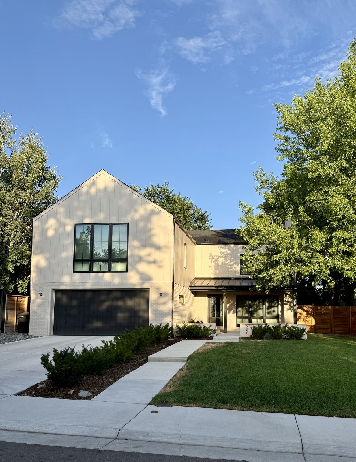 251 N Hudson St, Denver, CO